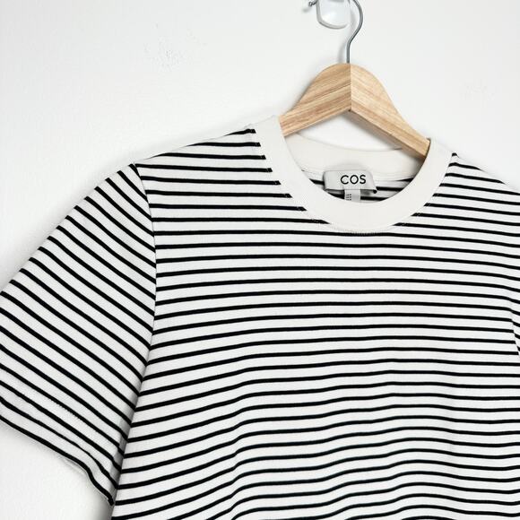 COS Boxy T Shirt Striped | Black and White | SZ M - Picture 3 of 8